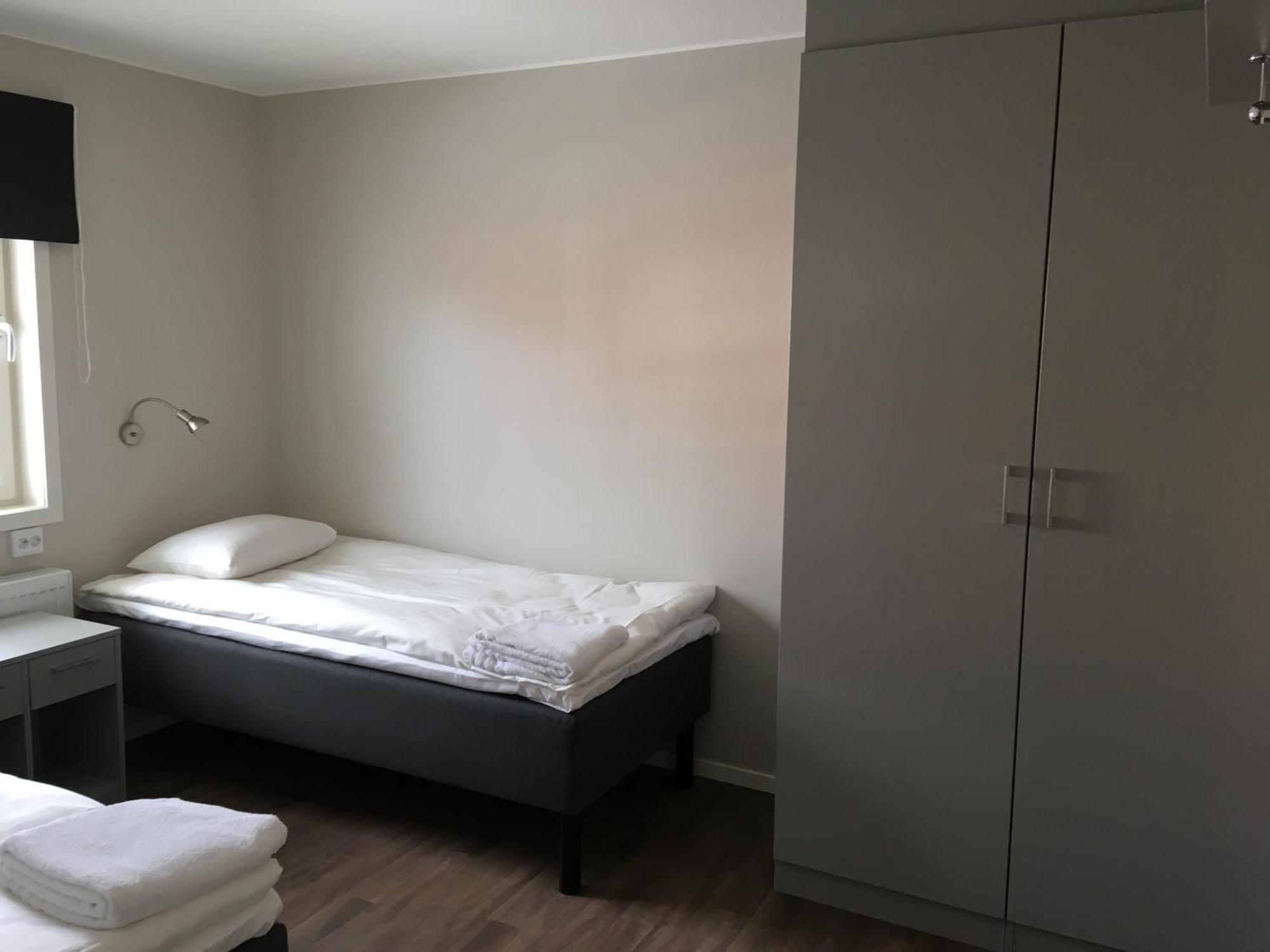Land-Inn Motel Rosersberg Buitenkant foto